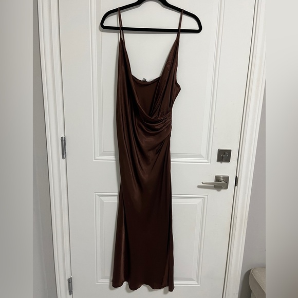 Zara Women’s Satin Effect V Neck Strappy Midi Dress - Size XL - Picture 1 of 13